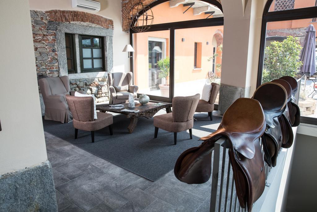 Hotel Equirelais Lomnago Exterior foto