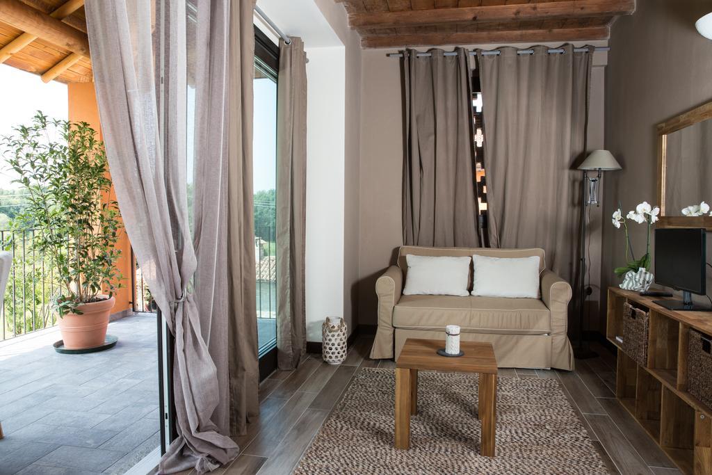 Hotel Equirelais Lomnago Exterior foto