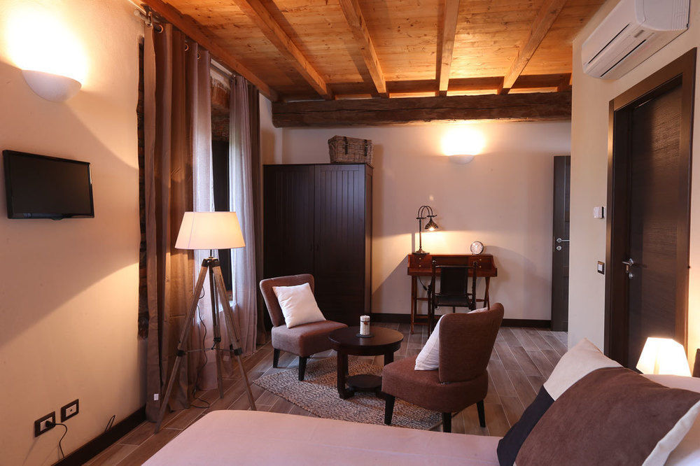 Hotel Equirelais Lomnago Exterior foto